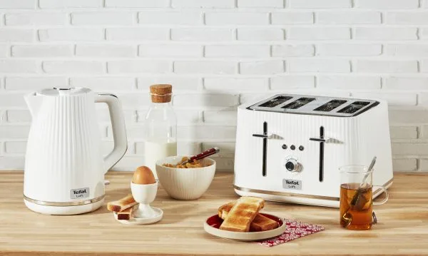 Kettle & 4 Slot Toaster Bundle - White - Image 5